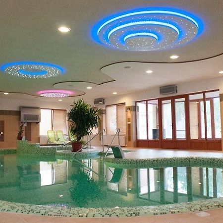 Bornemisza Kuria Apartamento Tiszabecs Exterior foto