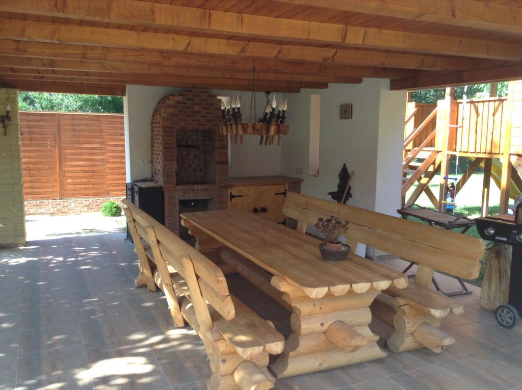 Bornemisza Kuria Apartamento Tiszabecs Exterior foto