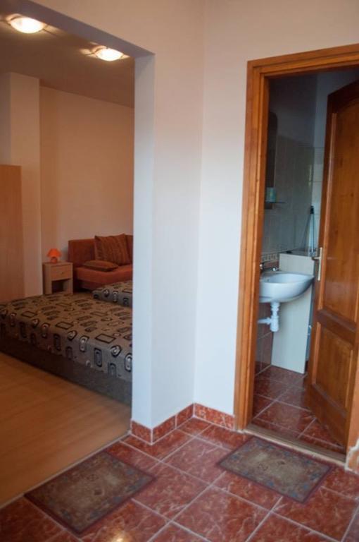 Bornemisza Kuria Apartamento Tiszabecs Exterior foto
