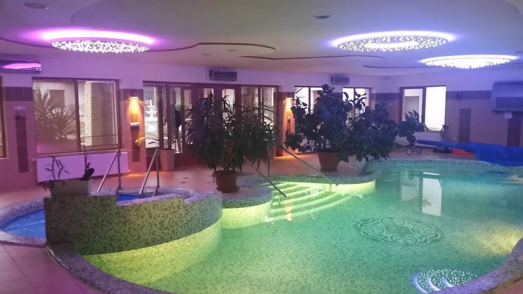 Bornemisza Kuria Apartamento Tiszabecs Exterior foto